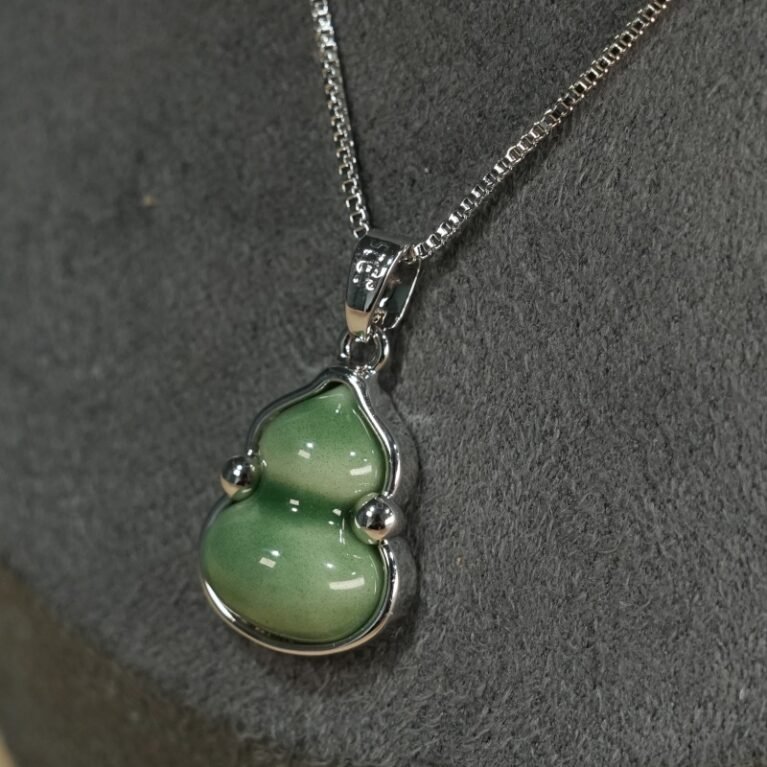 Gourd-Shaped Green Ceramic Necklace