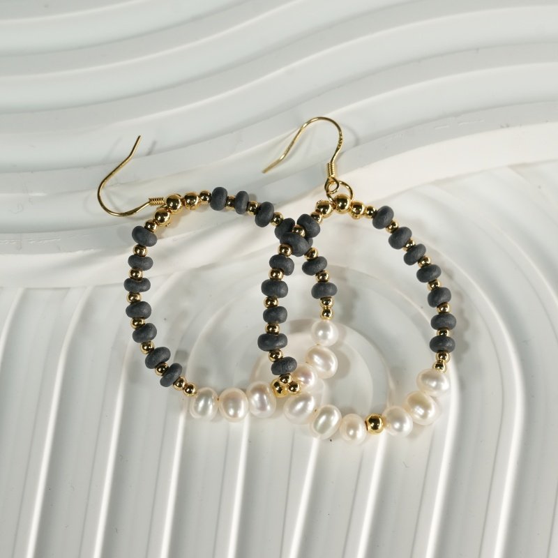 andmade Natural Pearl & Black Ceramic Hoop Earrings